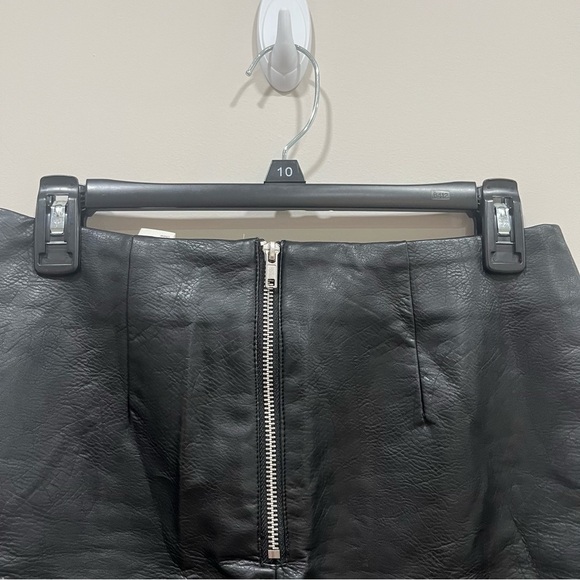 NWT H&M Viscose Skirt Size 6 Embroidered Floral Zip - Picture 5 of 8